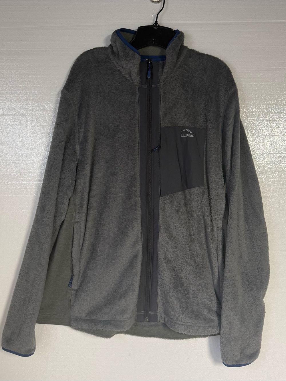 L.L.Bean Men’s XL Gray Fleece Full Zip Jacket Blue Trim Chest Pocket Mock Neck